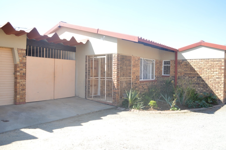 3 Bedroom Property for Sale in La Hoff North West